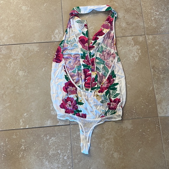 🎈HP🎈 Free People intimately Sz M floral blouse offshore halter open back - Picture 6 of 13